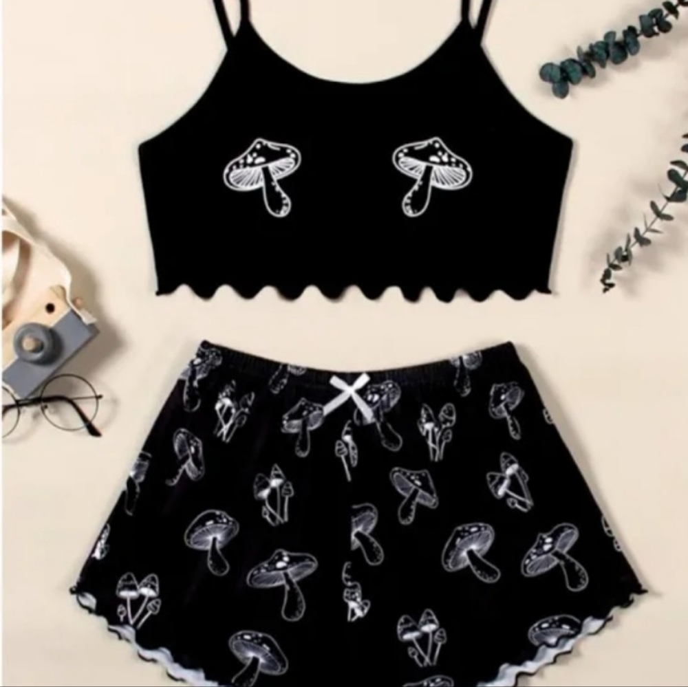 Mushroom Cottage Crop Top Sleep Set | Color: Black/White | Size: XL